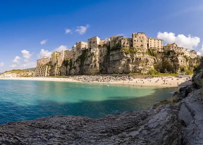 Bed and Breakfast La Divina - Free Parking - Tropea